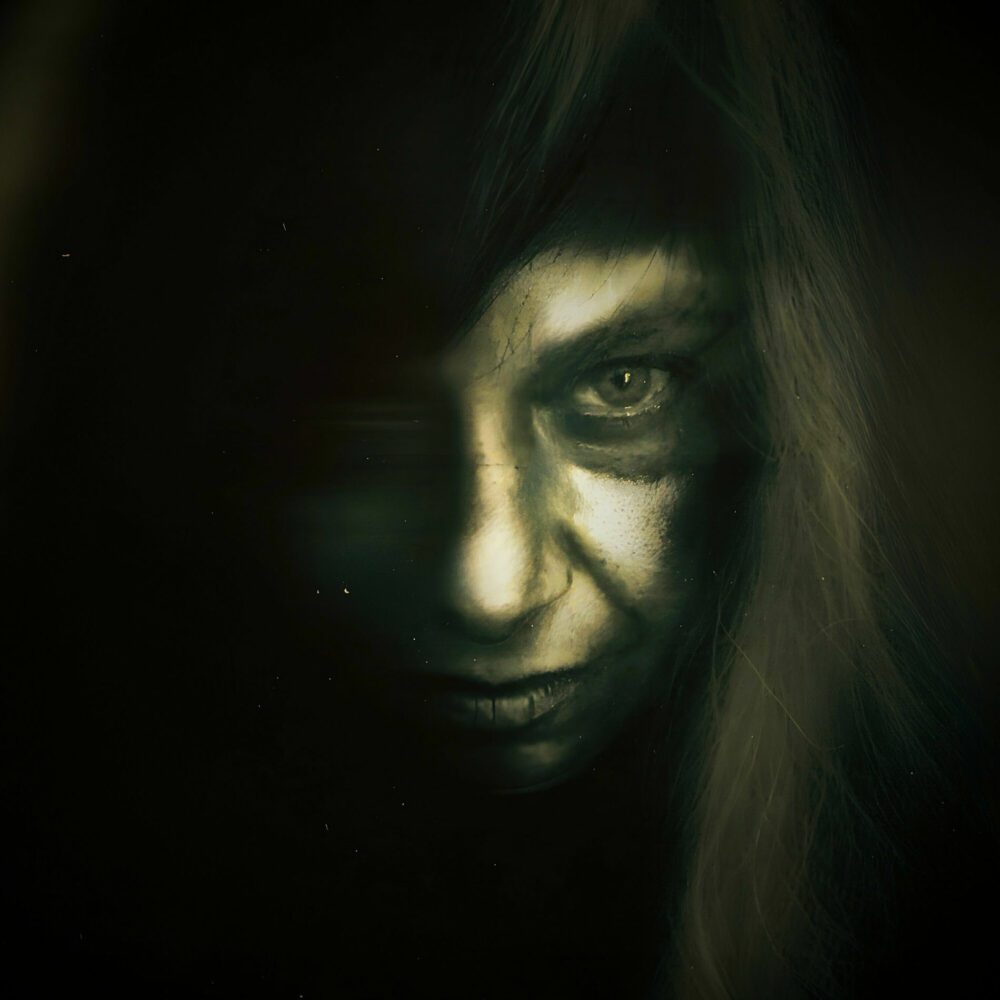 HUNTER AS A HORSE : Anathema